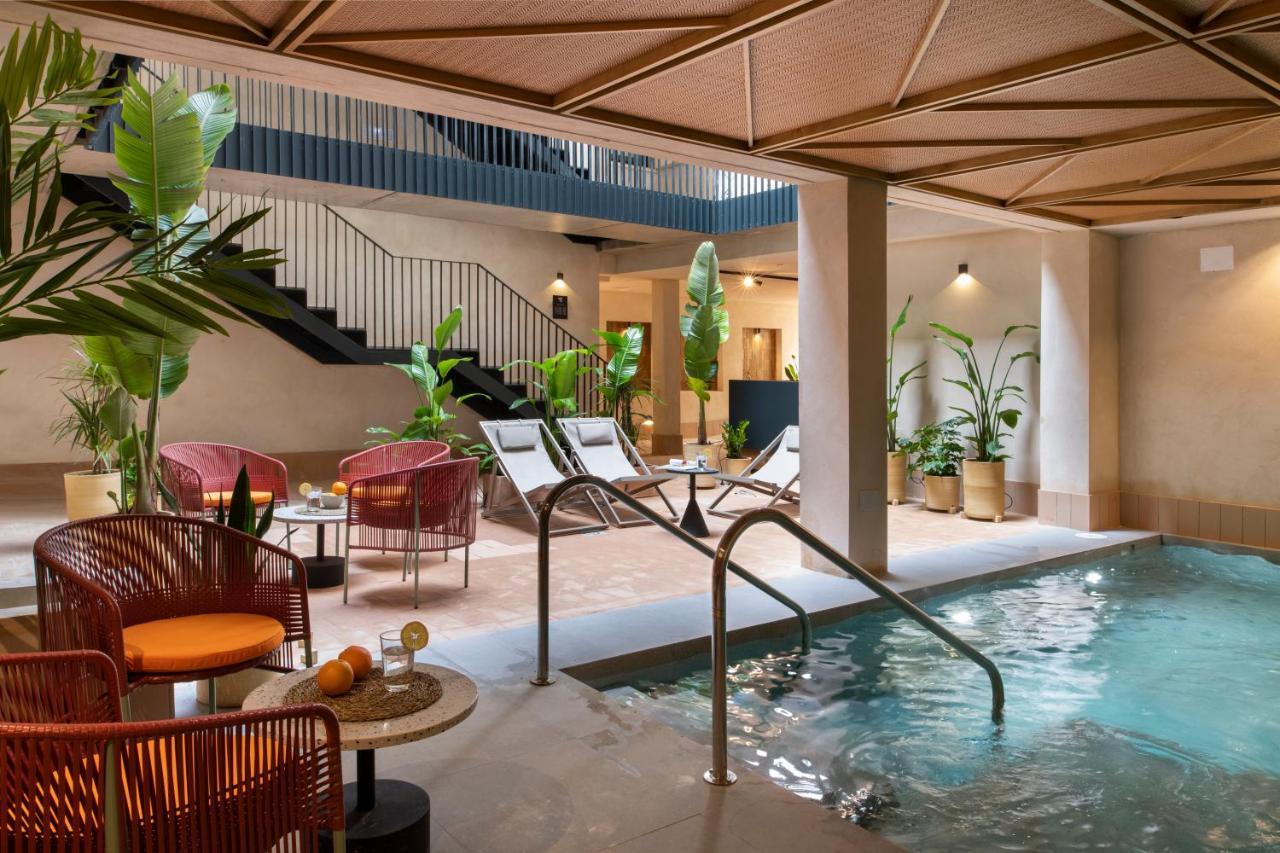 Rincones De Lola - Castilla 91 - Shared Jacuzzi Villa Sevilla Eksteriør billede